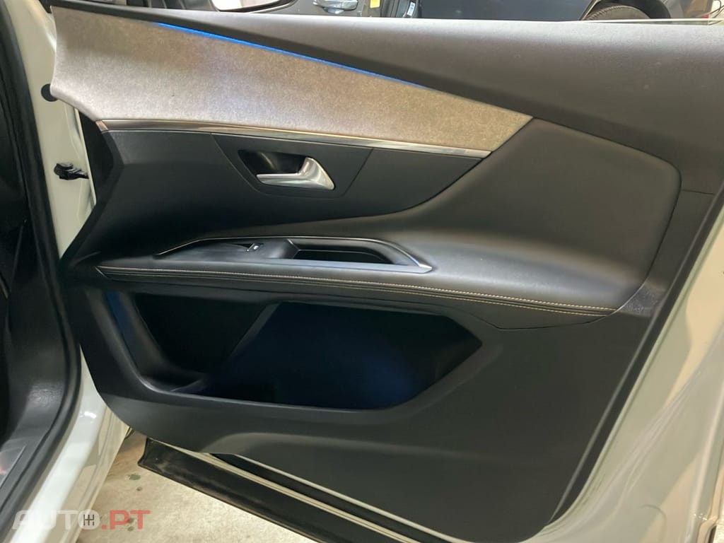 Peugeot 3008 1.6 Hybrid4 GT Pack e-EAT8
