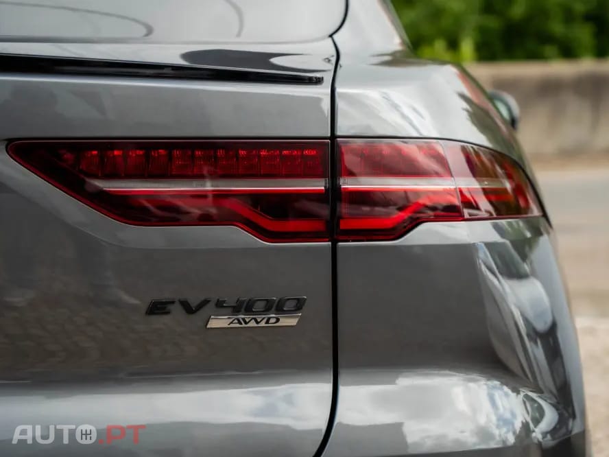 Jaguar I-Pace EV400 AWD SE