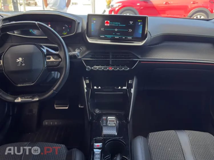 Peugeot E-2008 50 kWh GT