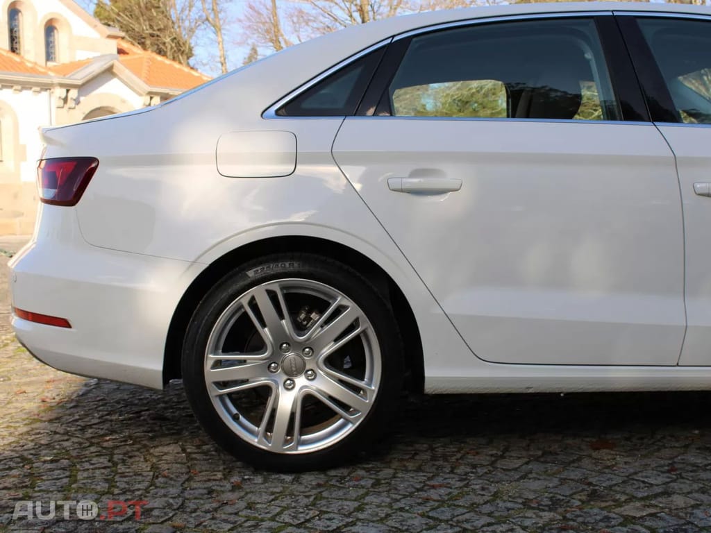 Audi A3 1.6 TDI Business Line Attraction Ultra
