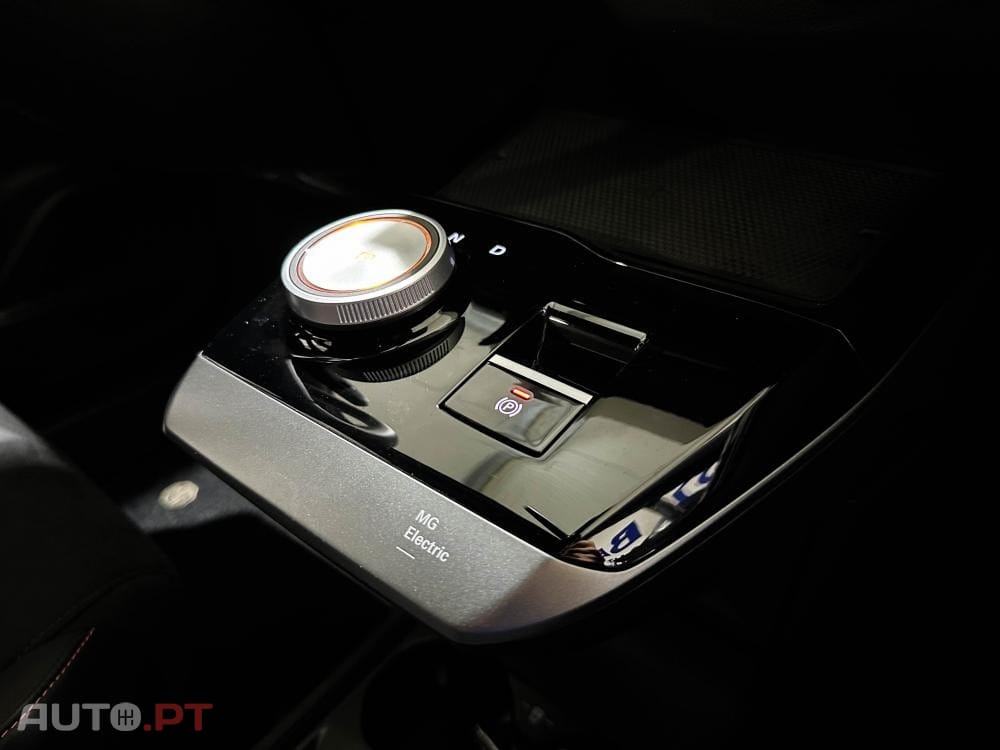 MG MG4 64 kWh XPower Luxury