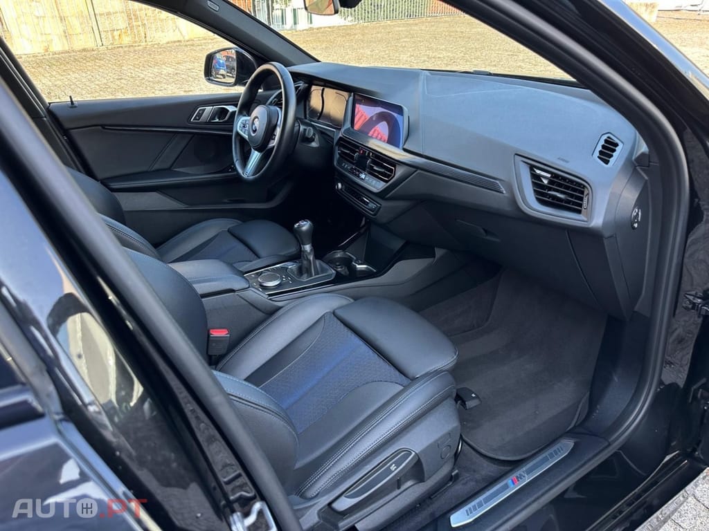 BMW 116 d Pack Desportivo M