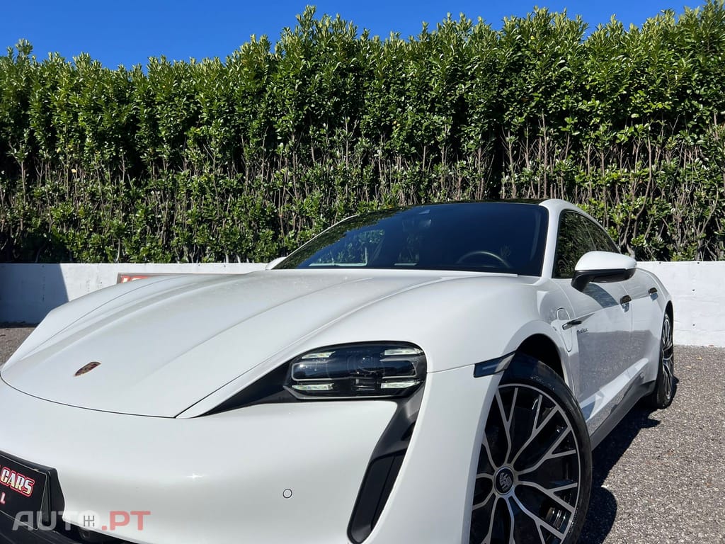 Porsche Taycan 4S