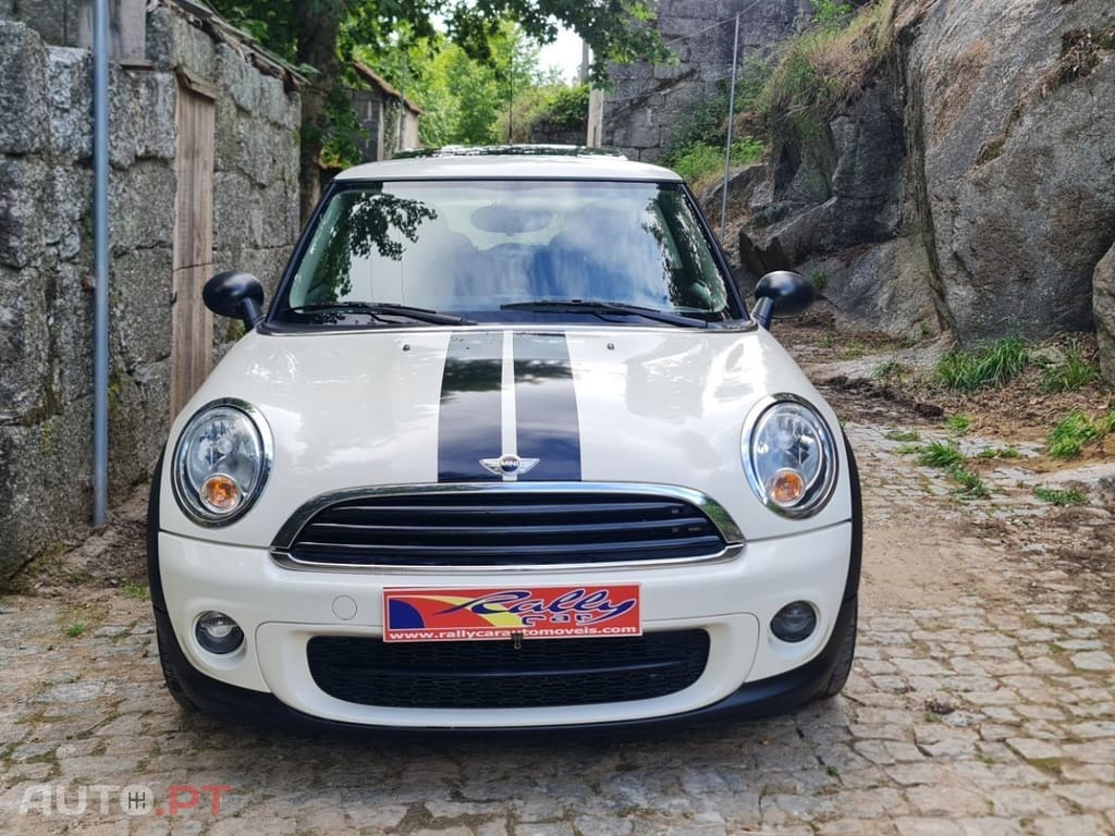 MINI Cooper Cooper D