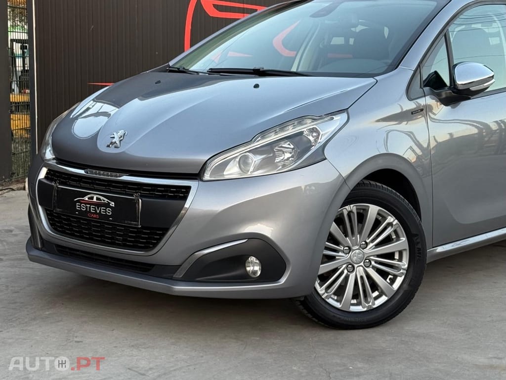 Peugeot 208 1.2 PureTech Signature