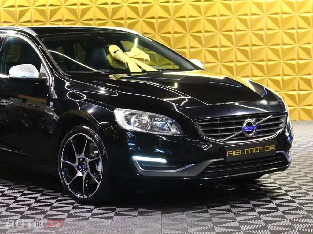 Volvo V60 2.0 D2 Momentum Drive