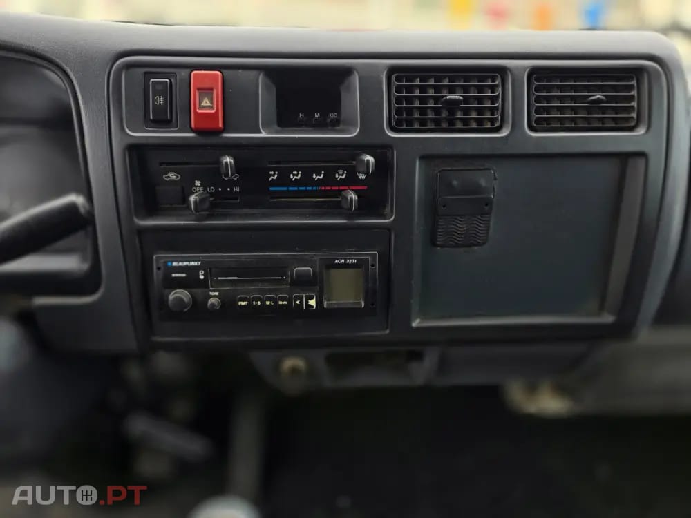 Toyota Dyna 250 (31BUE4) 3.5