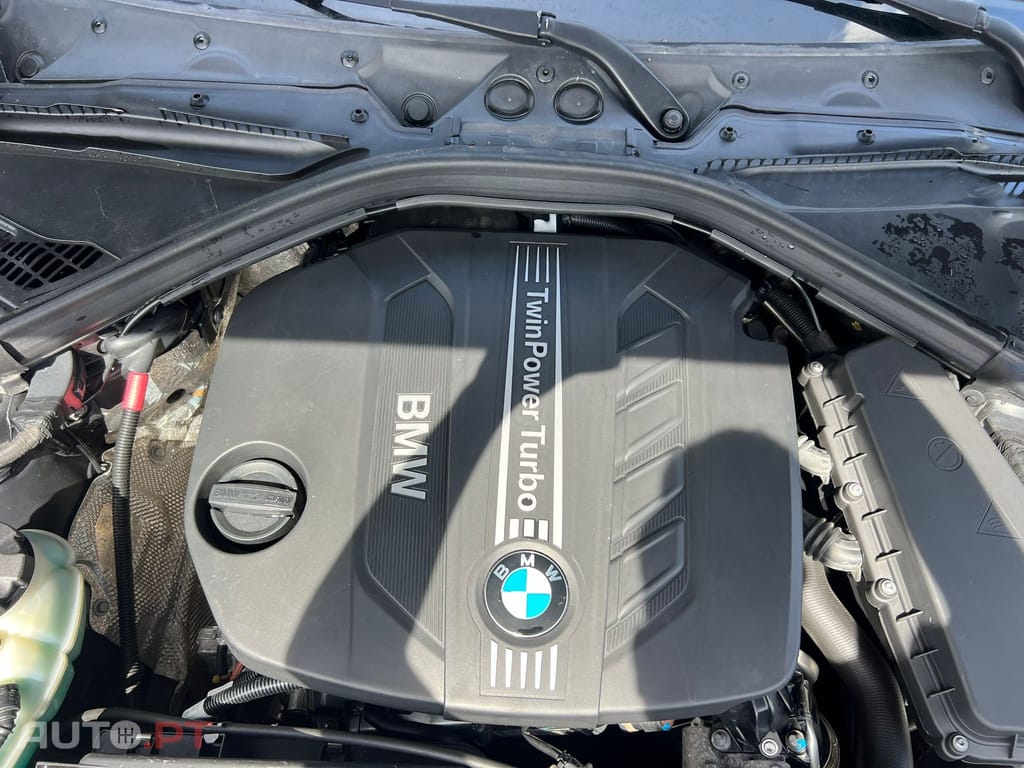 BMW 318 d Touring Pack M