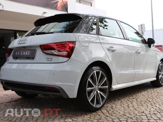 Audi A1 1.0 TFSI S-line