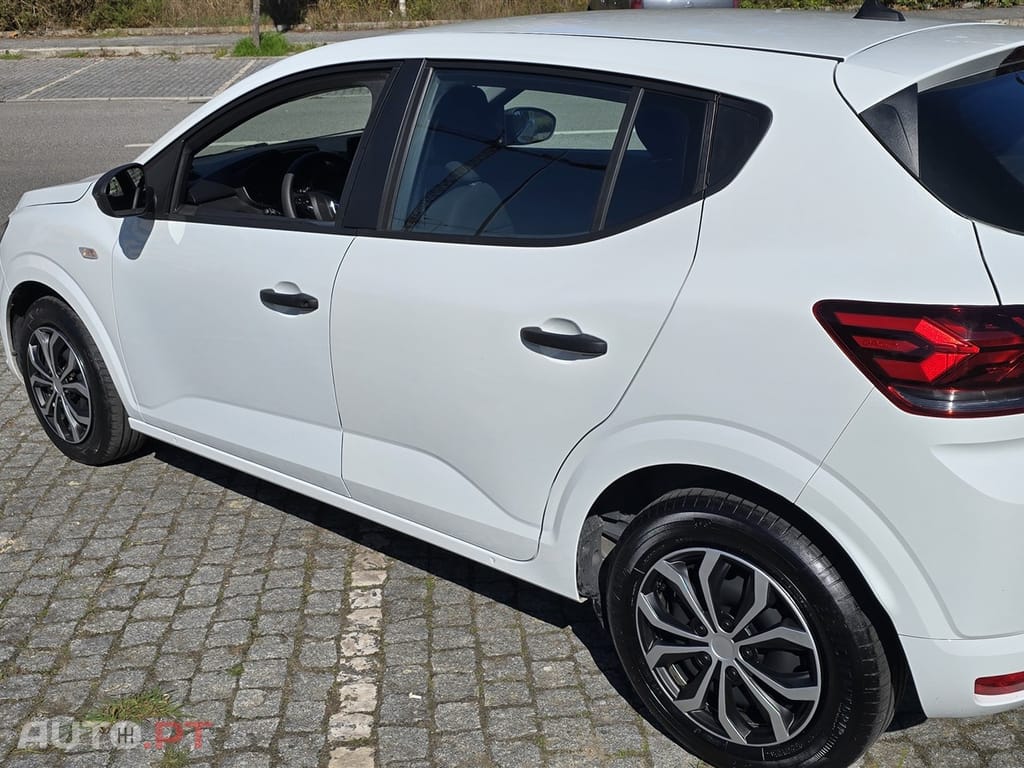 Dacia Sandero 1.0 SCe Essential