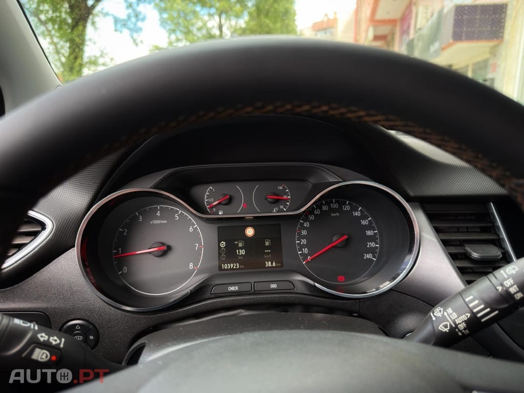 Opel Crossland X 1.2 T Innovation J17