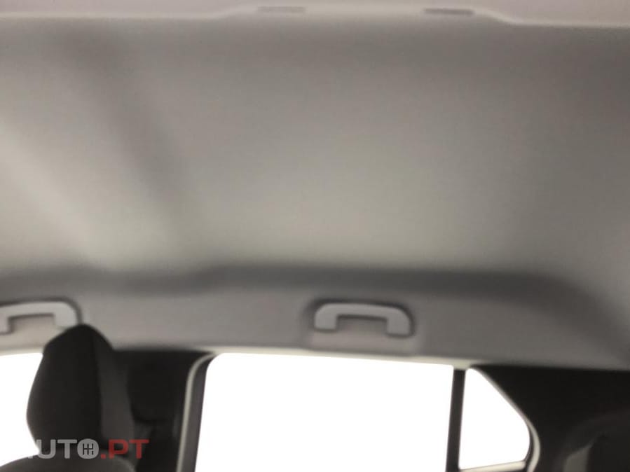 Peugeot 2008 1.2 PureTech Active Pack EAT8
