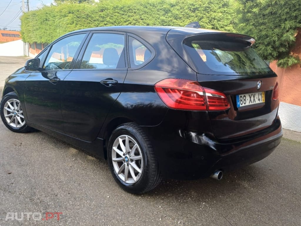 BMW 214 d Line Sport