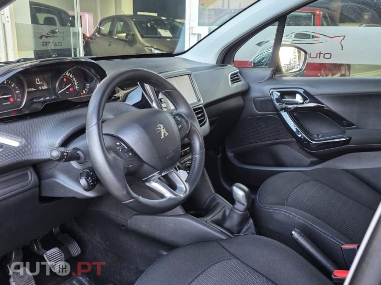 Peugeot 208 1.2 PureTech Style