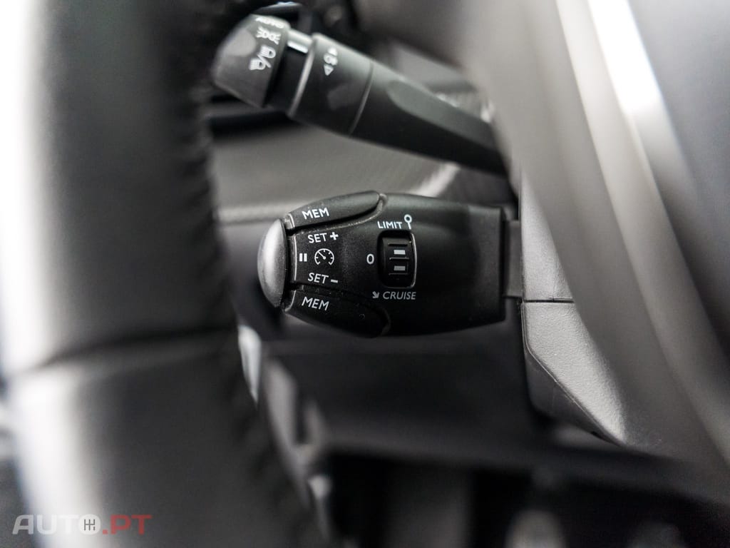 Peugeot 2008 1.2 PureTech Active Pack