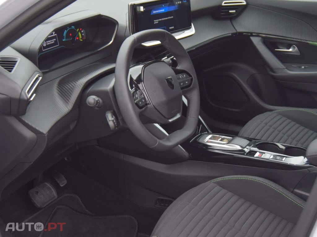Peugeot E-2008 54 kWh Active EAT8