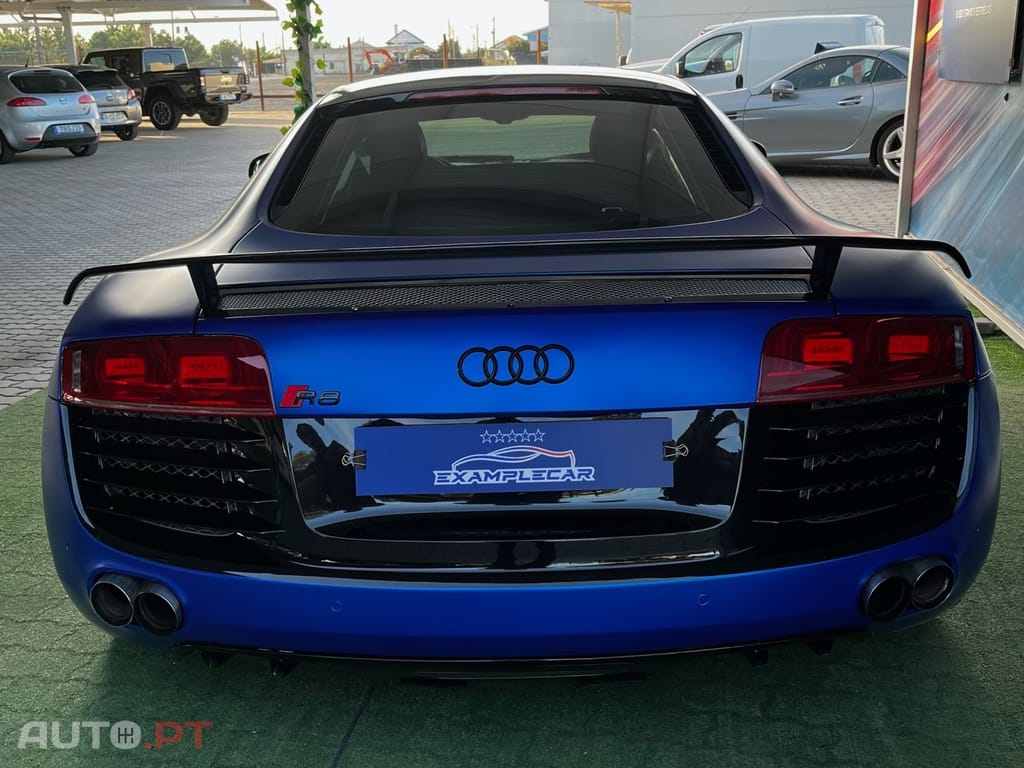 Audi R8 4.2 FSI V8 quattro R-tronic