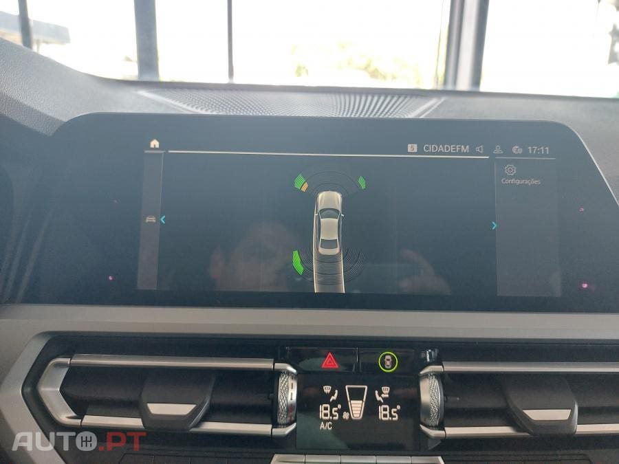 BMW 330 e Auto