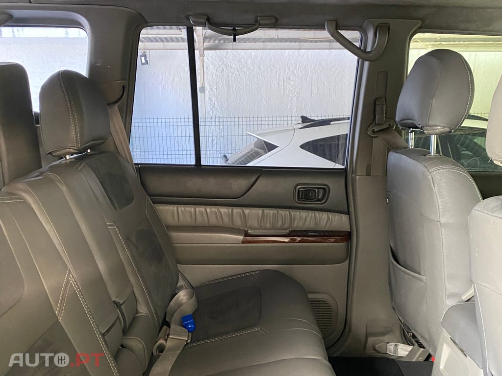 Nissan Patrol 2.8 td gr se (y61)
