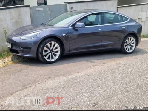Tesla Model 3 Standard Range Plus RWD