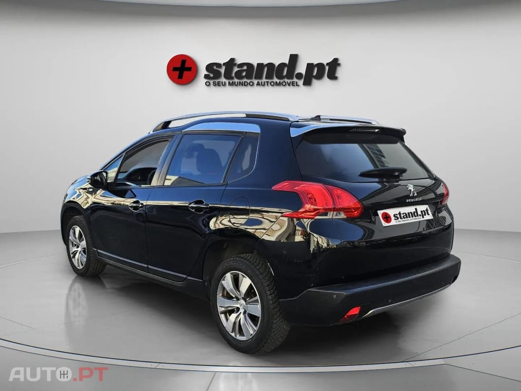 Peugeot 2008 1.2 PureTech Shine Style
