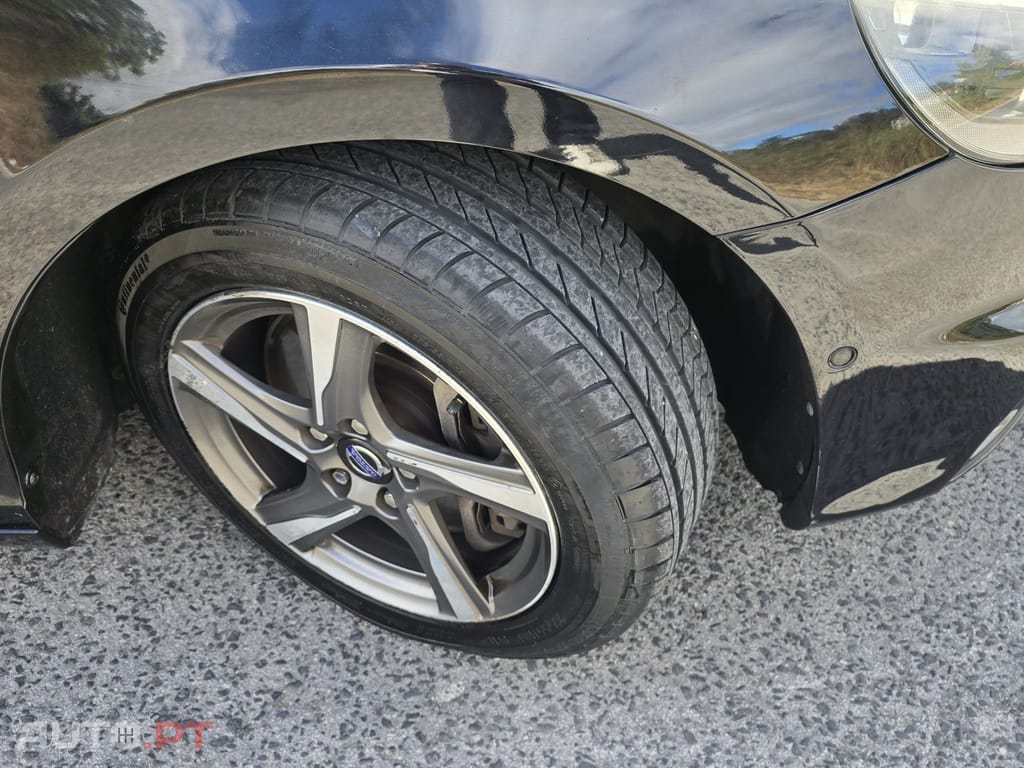 Volvo V40 2.0 D4 R-Design Summum