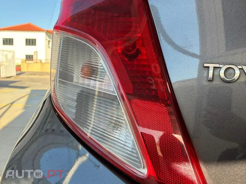 Toyota Yaris 1.0 VVT-i Comfort+AC