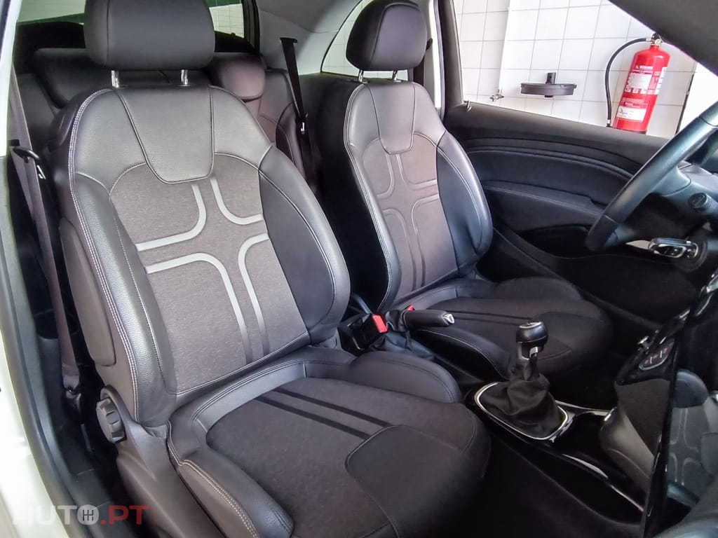 Opel Adam 1.0 S&S Rocks