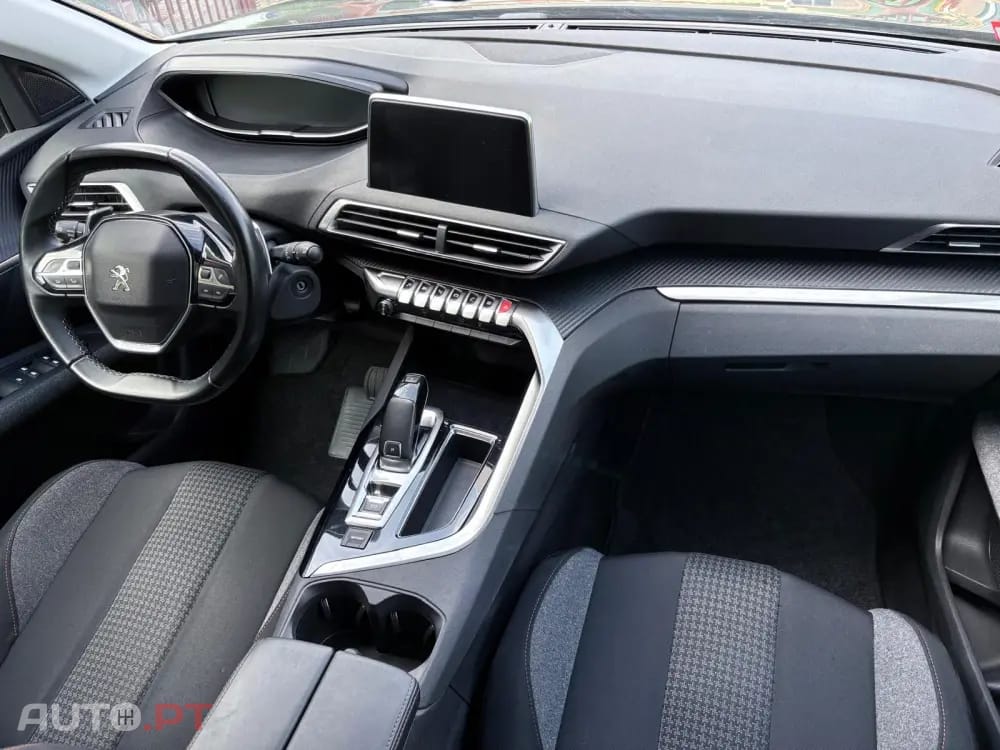 Peugeot 3008 1.2 PureTech Allure EAT8