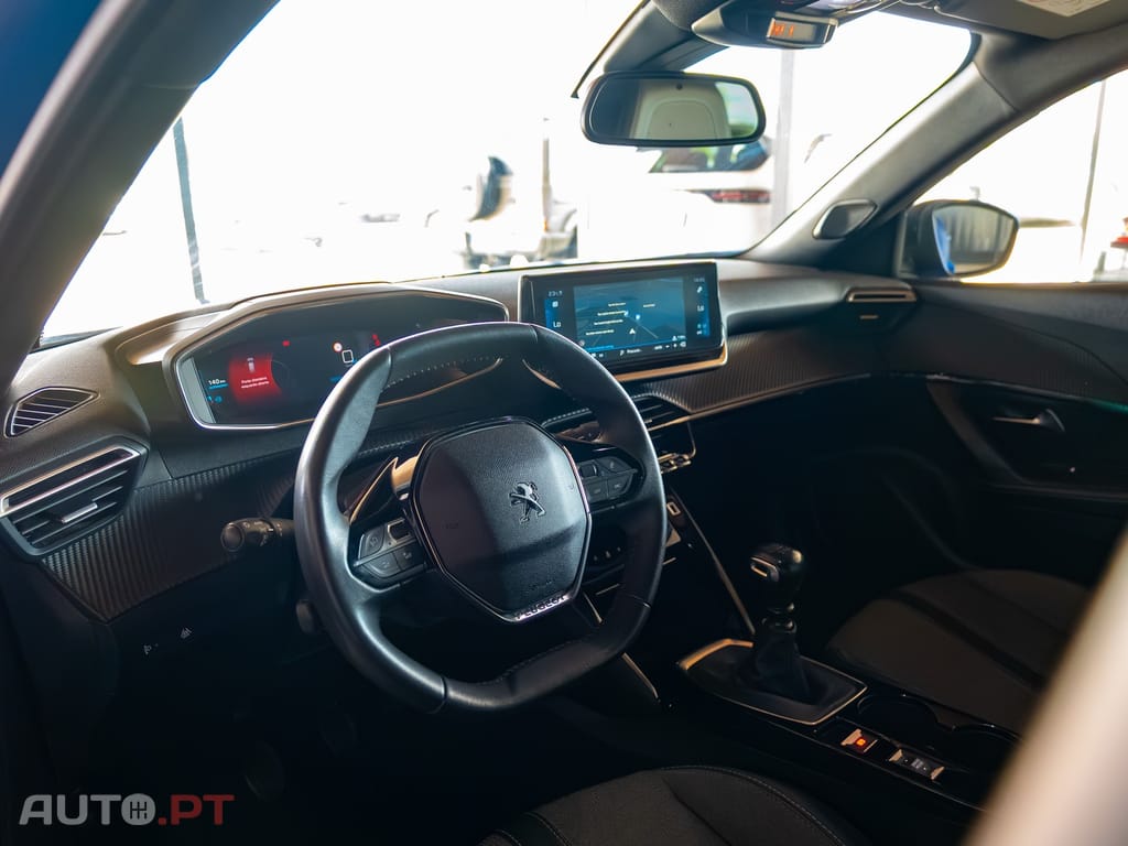 Peugeot 2008 1.2 PureTech Allure Pack