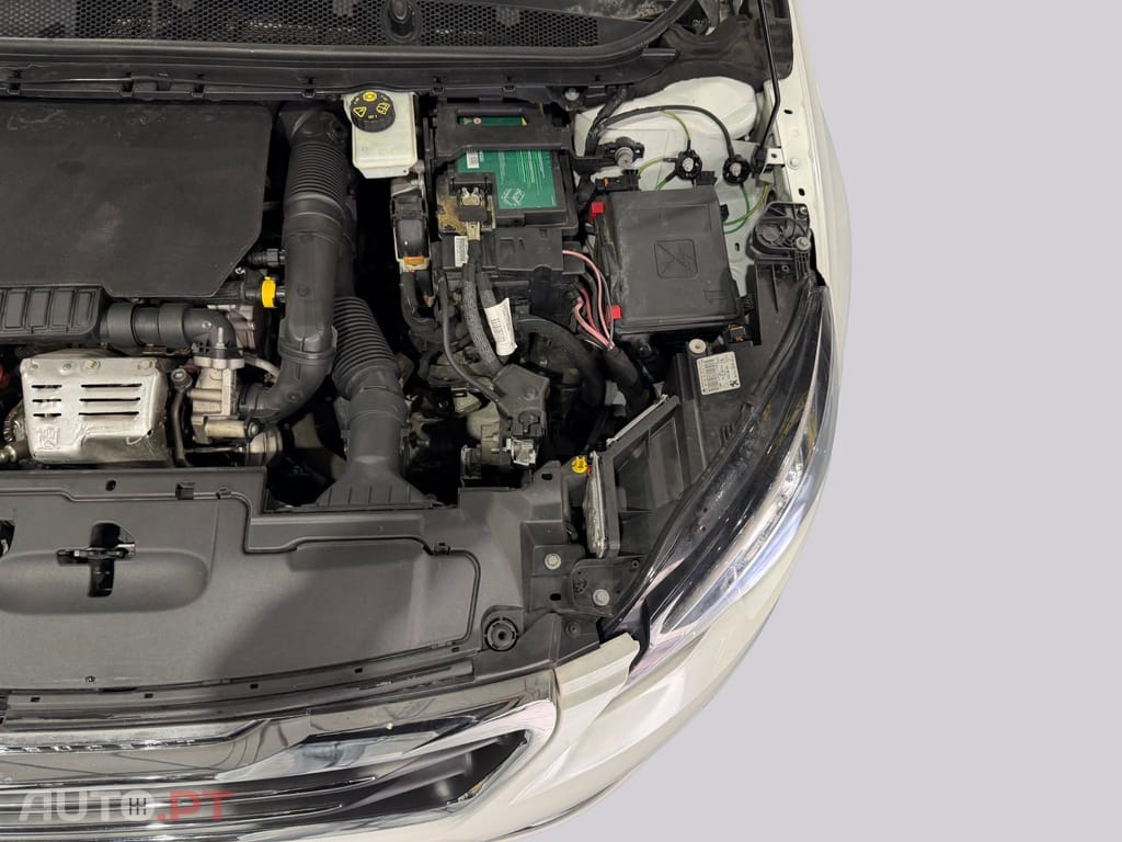 Peugeot 308 1.2  Feline