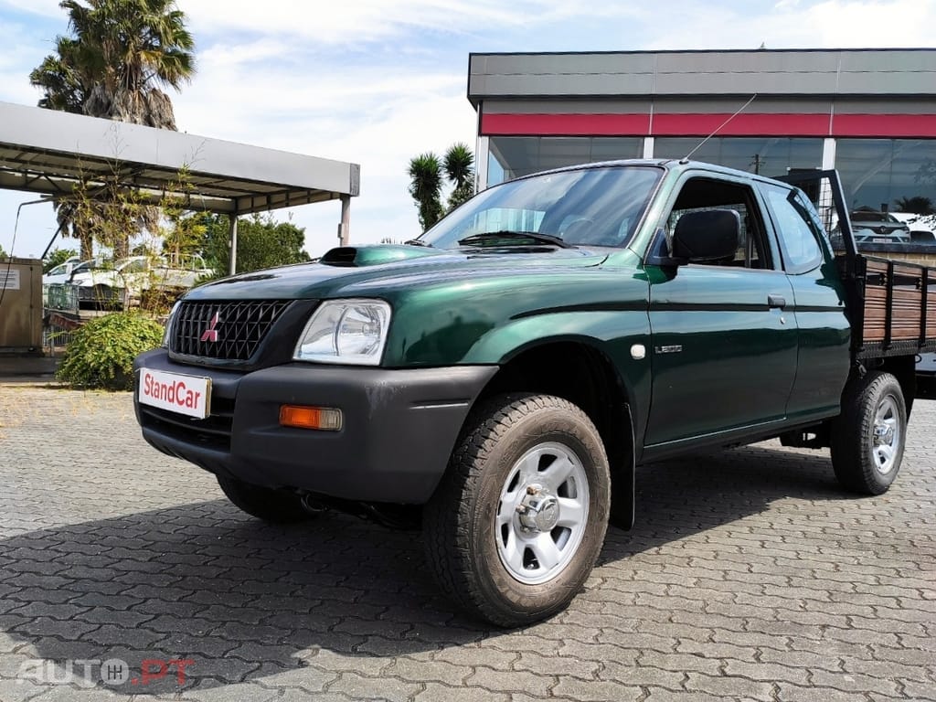 Mitsubishi L200 2.5 TD Club Strakar AC 3