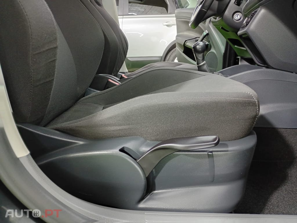 SEAT Ibiza 1.6 TDI Reference — fotografia 33