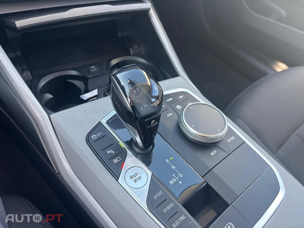 BMW 330 e Touring Corporate Edition Auto