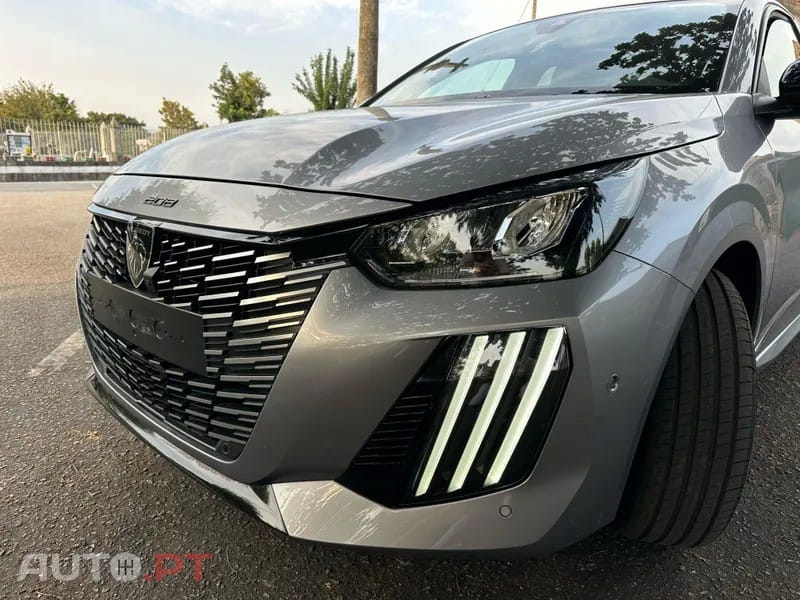 Peugeot E-208 51 kWh Allure