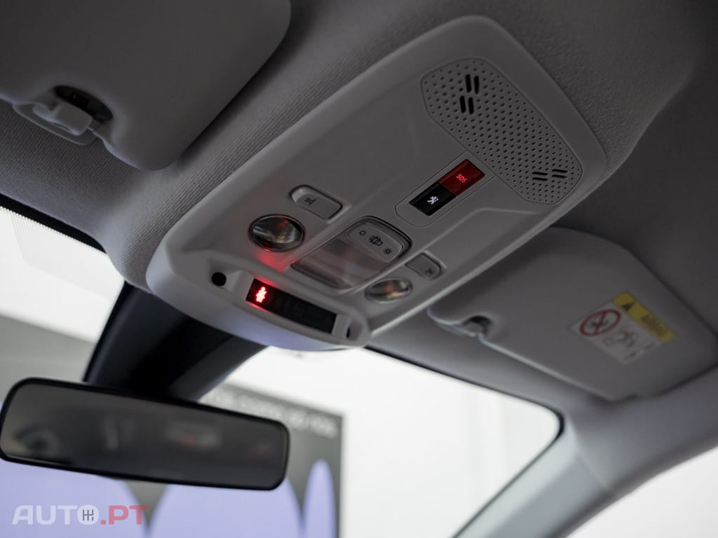 Peugeot E-208 50 kWh Active