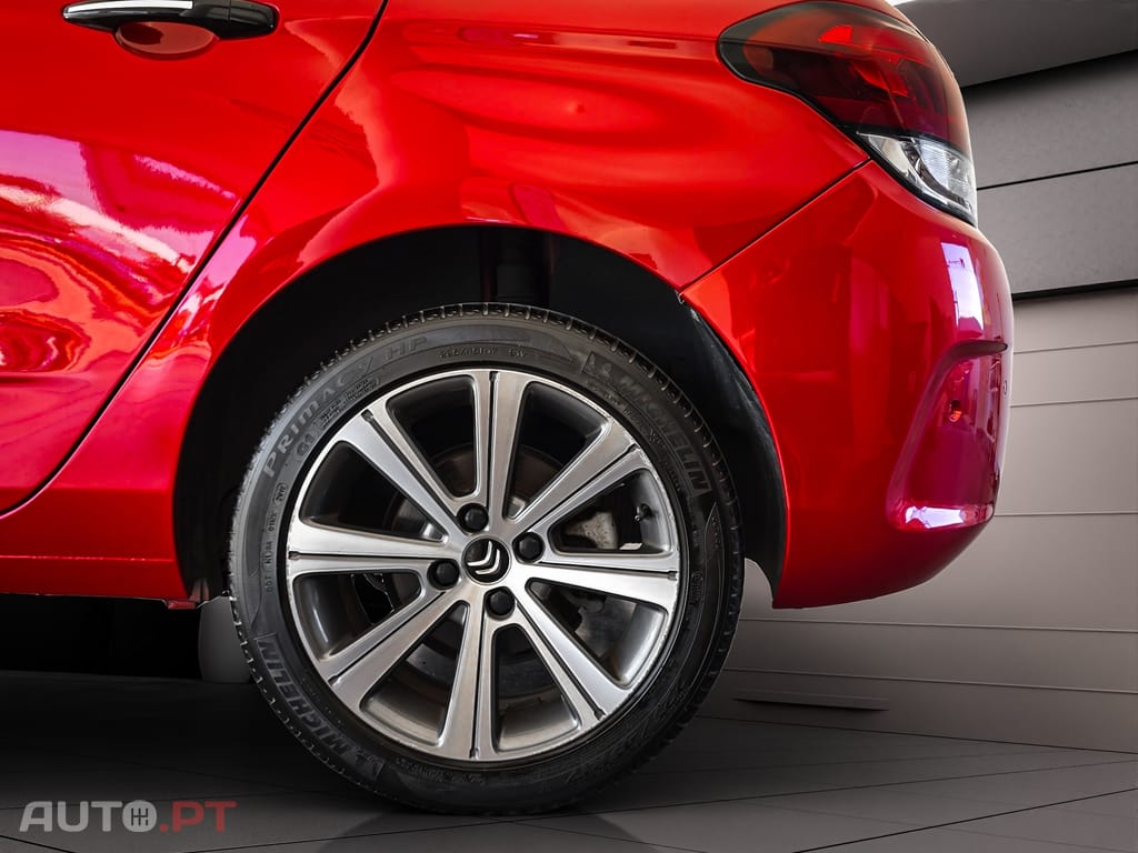 Citroen C4 1.2 PureTech Shine EAT6