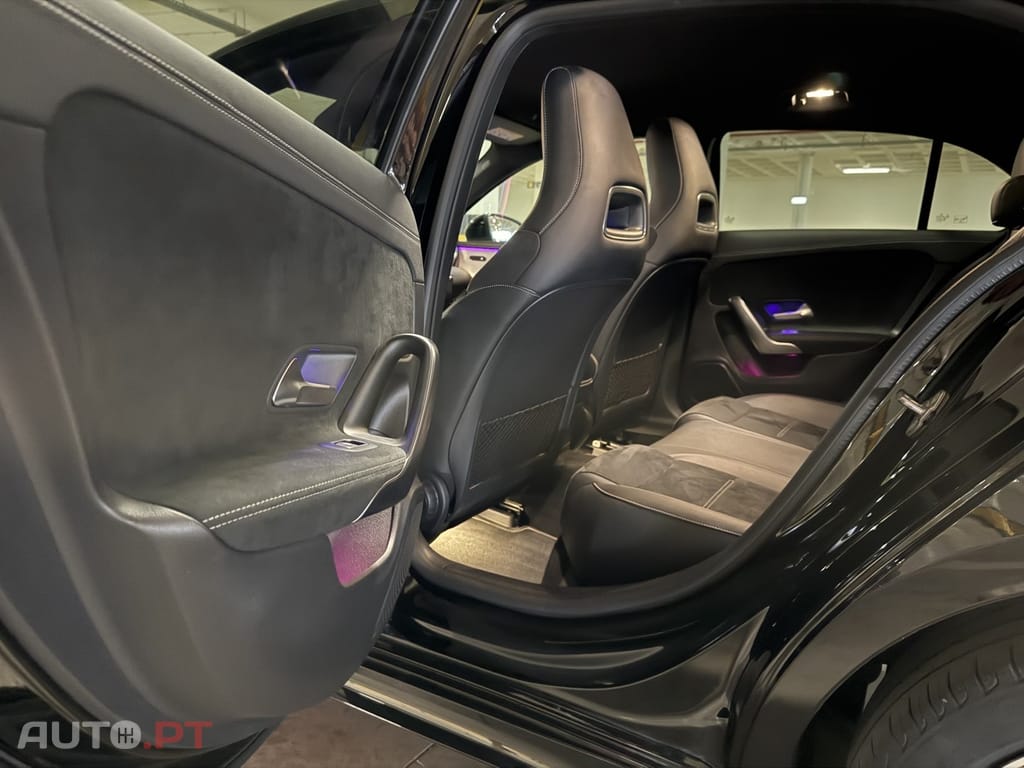 Mercedes-Benz A 250 e AMG Line