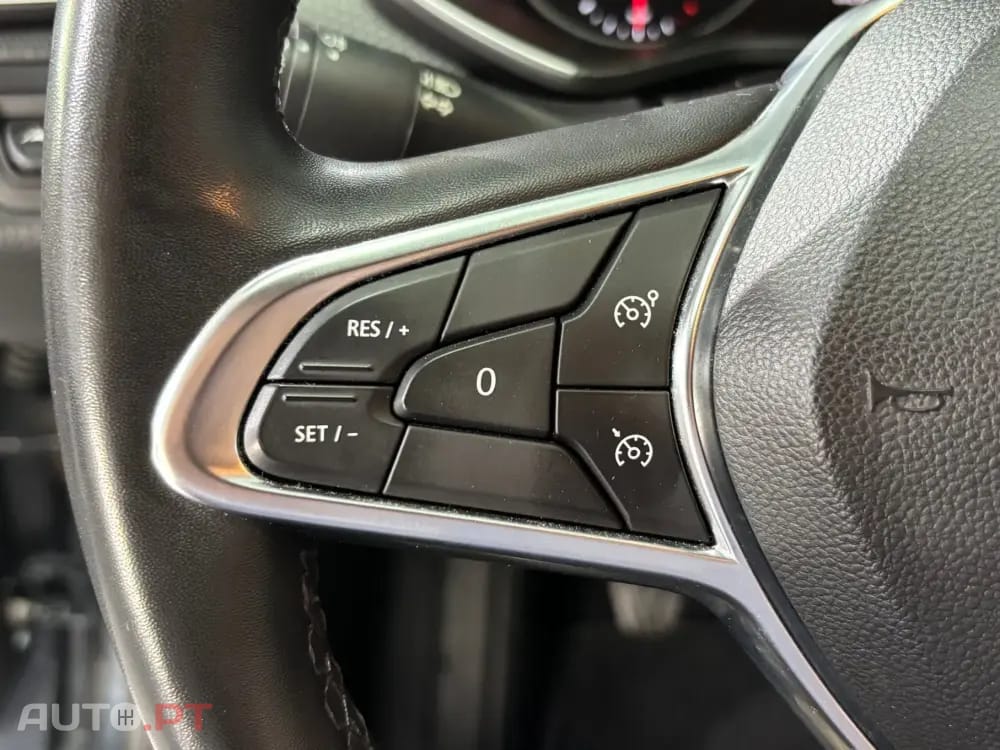 Renault Clio 1.0 TCe Intens Bi-Fuel