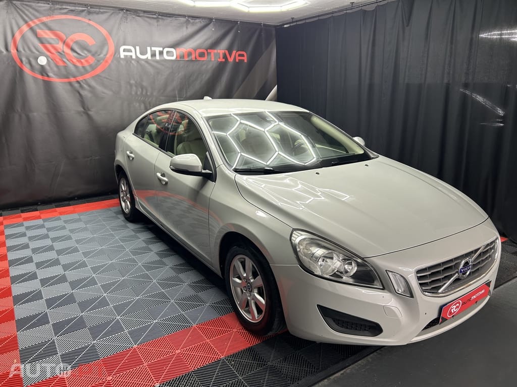 Volvo S60 2.0 D3 Momentum Geartronic
