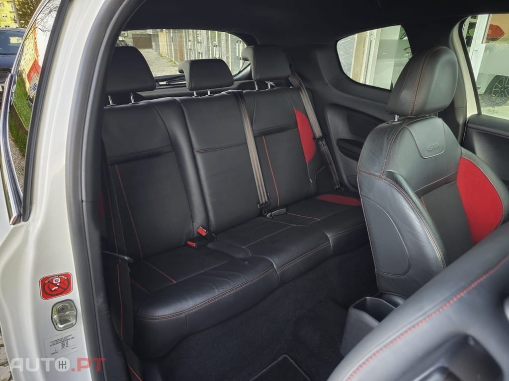 Peugeot 208 1.6 THP GTi