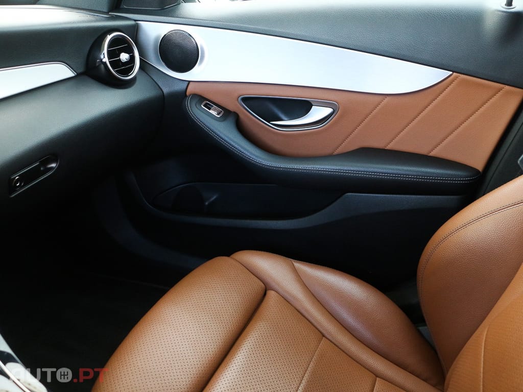Mercedes-Benz C 300 de AMG Line