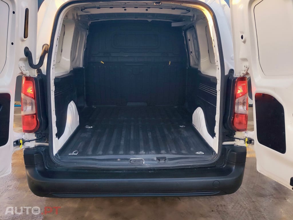 Peugeot Partner 1.5 BlueHDi Premium Longa