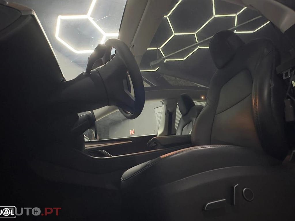 Tesla Model Y Performance Tração Integral