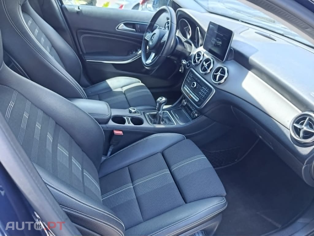 Mercedes-Benz GLA 180 URBAN SPORT