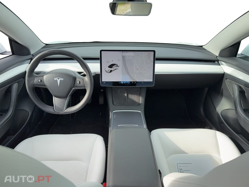 Tesla Model 3 RWD