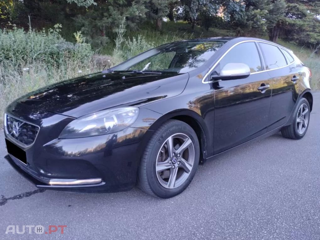 Volvo V40 2.0 D4 R-Design Summum