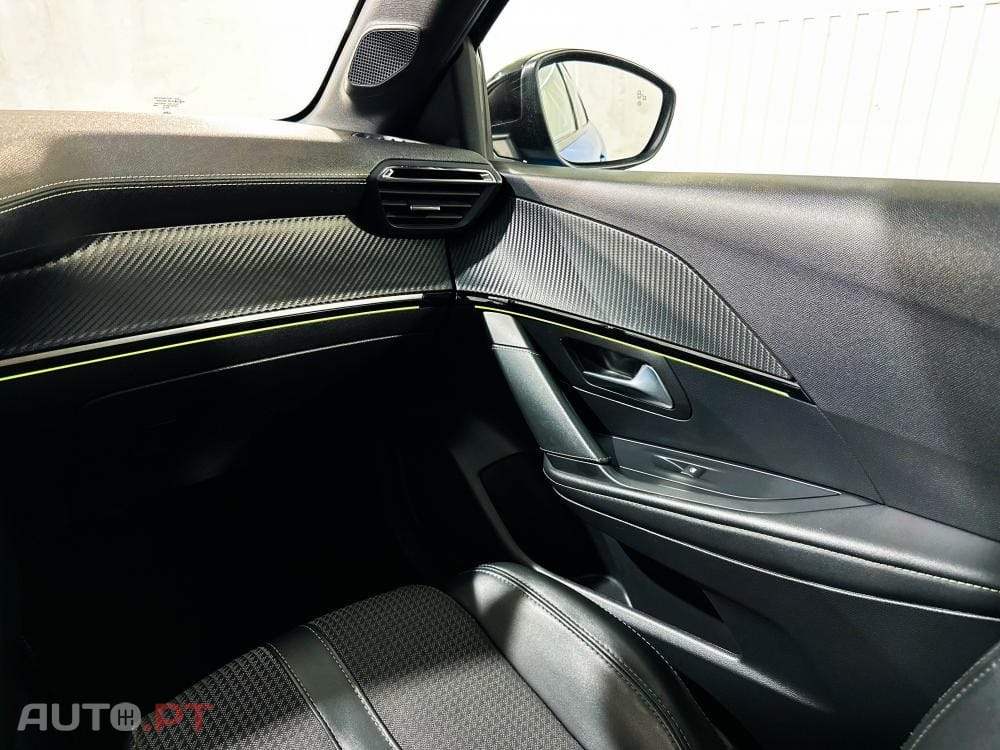 Peugeot E-208 50 kWh GT Pack
