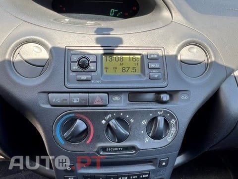 Toyota Yaris 1.0 Terra AC