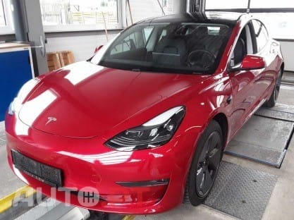 Tesla Model 3 Long Range AWD Dual Motor